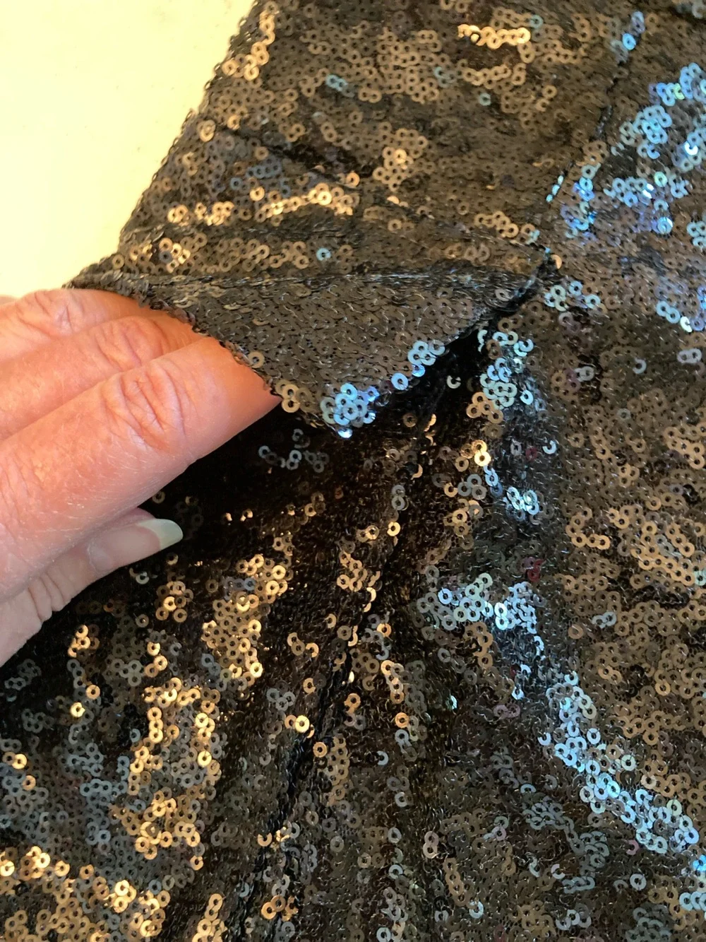 MADDEN NYC Black Sequin Mini Skirt - Picture 4 of 8
